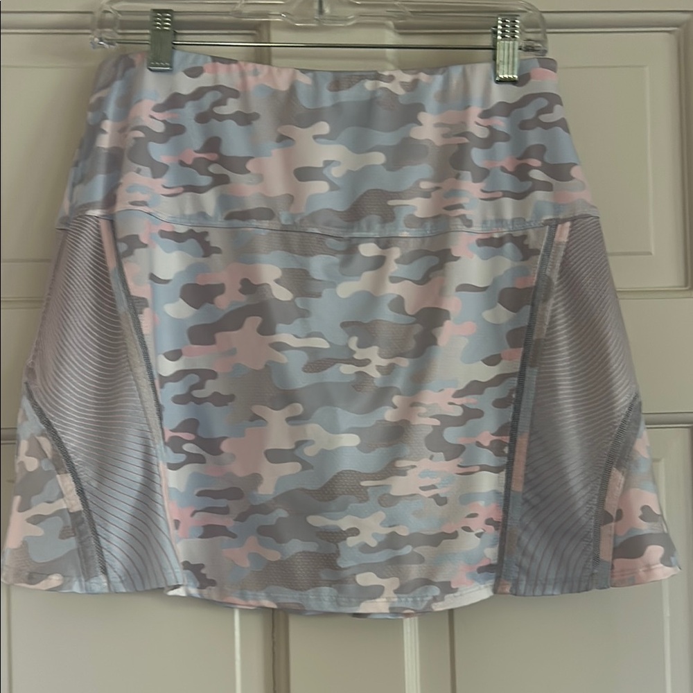 LUCKY IN LOVE Camouflage Print Women's Skirt